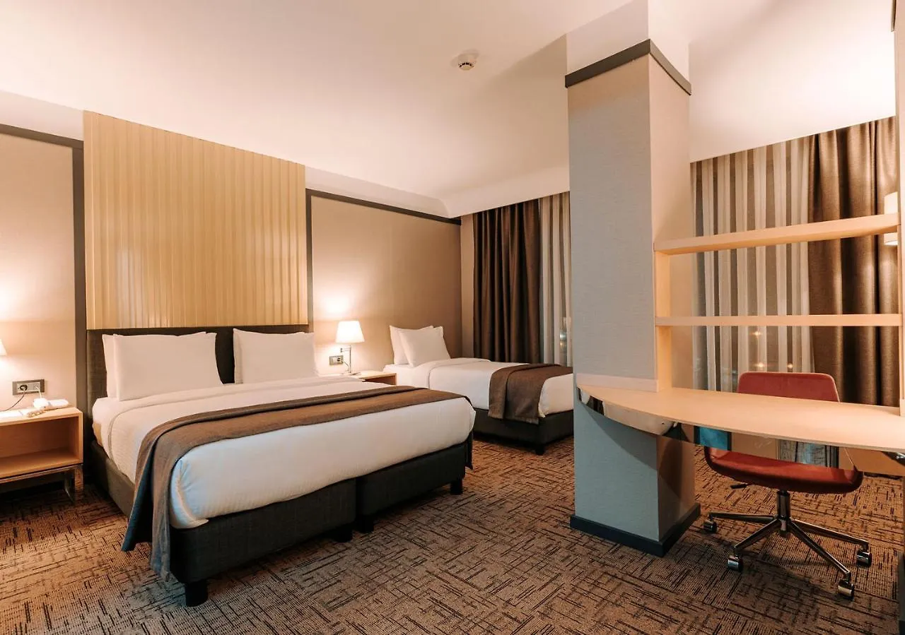 Invite Hotel Corner טראבזון 4*,